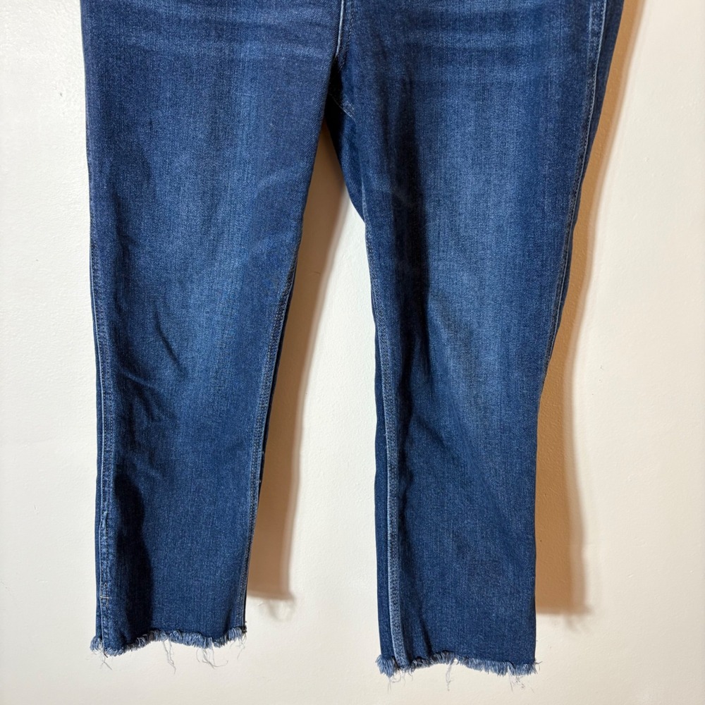 Judy Blue Cropped Straight Jeans Dark Wash Distressed Frayed Hem Size 13‎ 31 - Picture 3 of 10